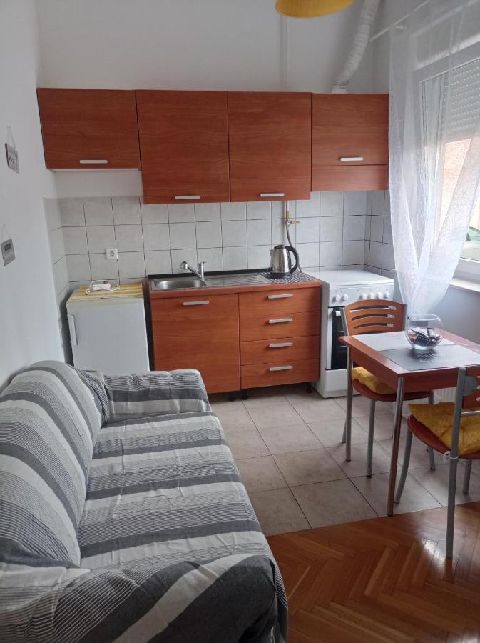 Donata Apartment โอซีเยก ภายนอก รูปภาพ